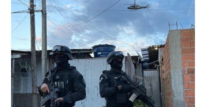  Florianópolis / Líder de facção criminosa morre em troca de tiros com a polícia na Grande Florianópolis