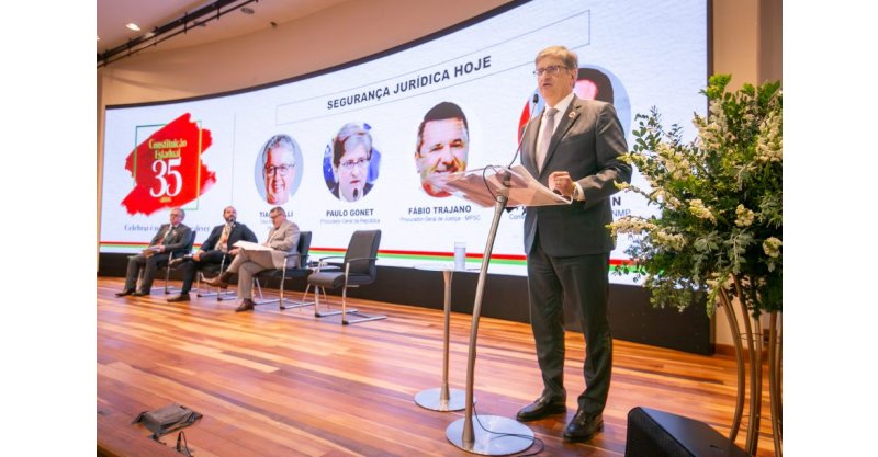  FLORIANÓPOLIS / PGR destaca importância do legislador na segurança jurídica