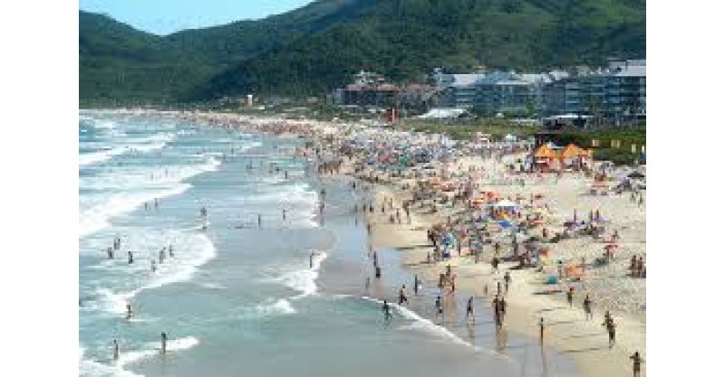  Florianópolis / Prefeitura prepara batida policial para fiscalizar sexo em praia no município/após receber varías/denúncias