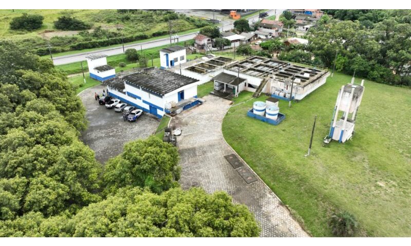  Imbituba / Prefeitura do município avalia estado crítico da ETA e planeja recuperação