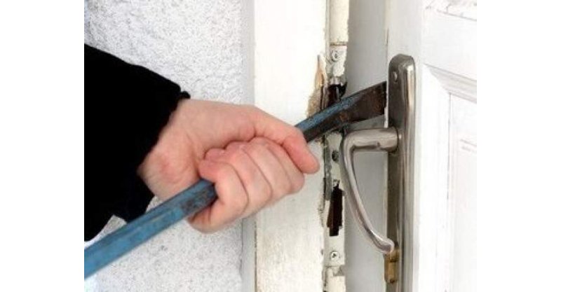   Imbituba / Vigilante encontra fechadura arrombada após disparo de alarme em loja do Centro da cidade