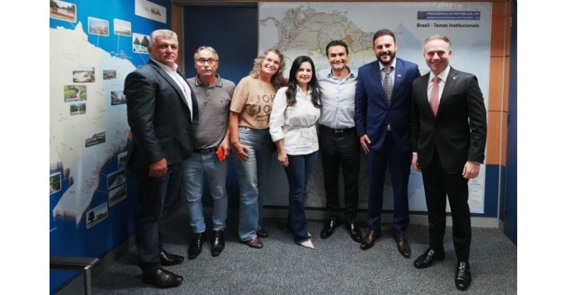  Pescaria Brava / Ministro do Turismo confirma recursos para mirante no município