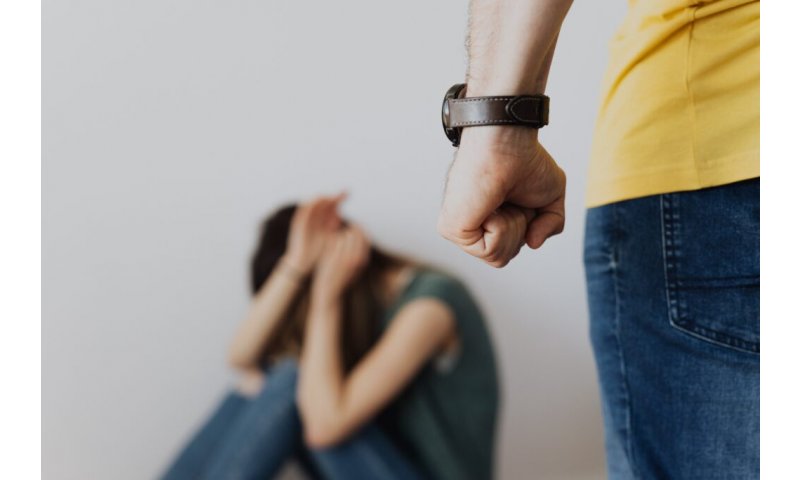Agressor é preso após manter ameaças e perseguição contra ex-companheira