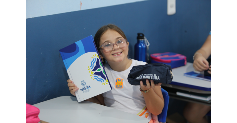 Ano letivo na rede municipal inicia com novos uniformes e materiais escolares