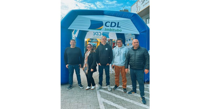 Arraial da CDL no Calçadão da Nereu Ramos atrai bom público no Sábado Mais da CDL Imbituba