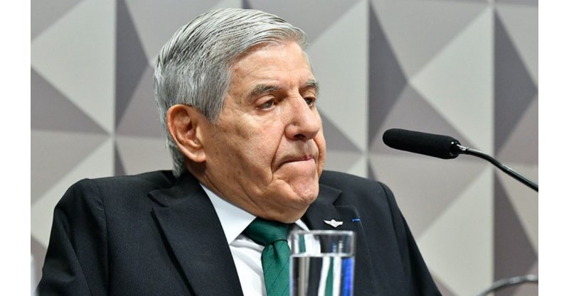 Augusto Heleno tem prisão domiciliar concedida por Moraes após laudo da PF