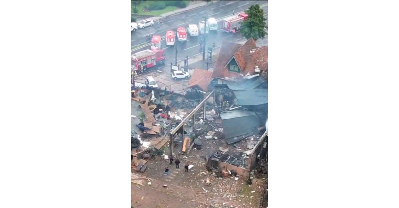 Avião de pequeno porte cai em Gramado