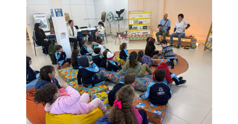 Biblioteca Municipal de Imbituba recebe sessão de histórias e oficina sobre literatura na primeira infância