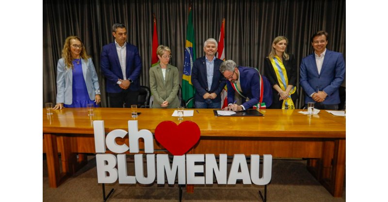 Blumenau é a primeira cidade do Brasil a assinar pacto de amizade inédito com Trento, na Itália