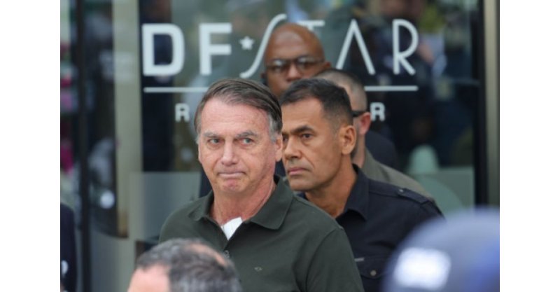 Bolsonaro é preso pela Polícia Federal  e tem repercussão internacional