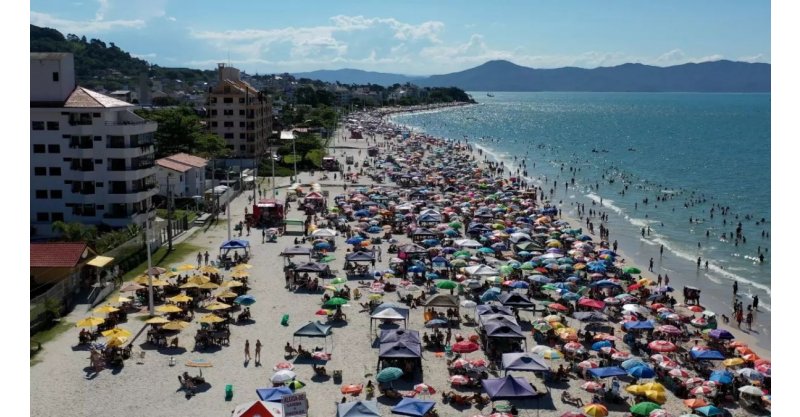 Calor marca o primeiro fim de semana de 2026 em SC; veja previsão