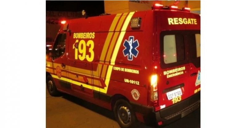 Capotamento de veículo com quatro passageiros causa susto em Imbituba durante noite de segunda-feira (28)