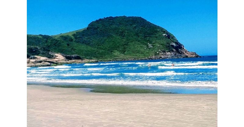 Casal é preso por furto e posse de drogas na Praia do Rosa