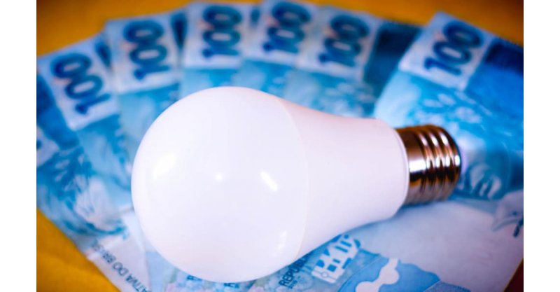Conta de luz não terá aumento em abril, diz Aneel