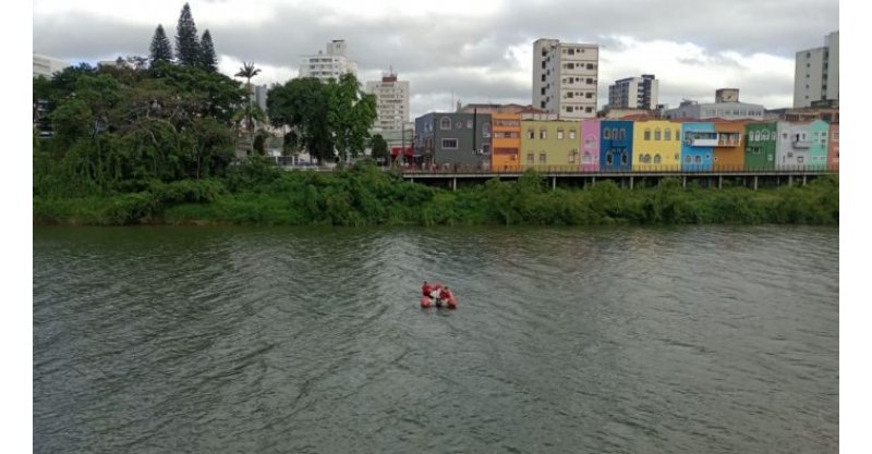 Corpo de homem que se afogou no Rio Tubarão é encontrado pelos bombeiros