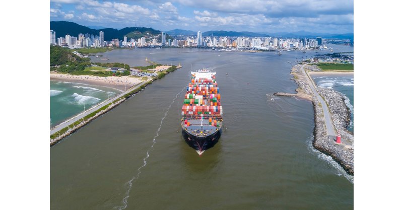 Decisão judicial suspende federalização do Porto de Itajaí (SC)