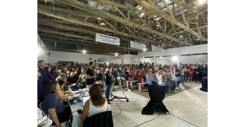 Deputada propõe fim da APA da Baleia Franca em audiência pública