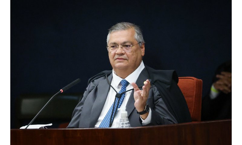 Dino acaba com aposentadoria compulsória como maior punição a magistrados; pena será perda de cargo