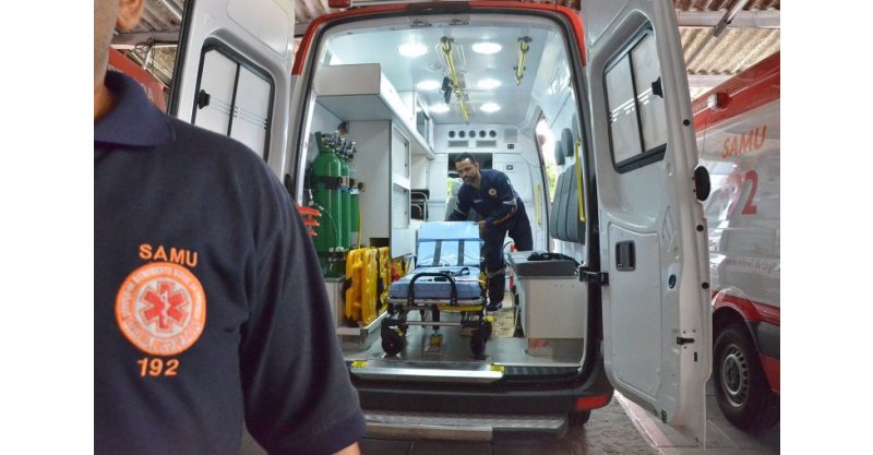 Em Imbituba, menina de 13 anos é atropelada ao atravessar rua, após descer de ônibus escolar