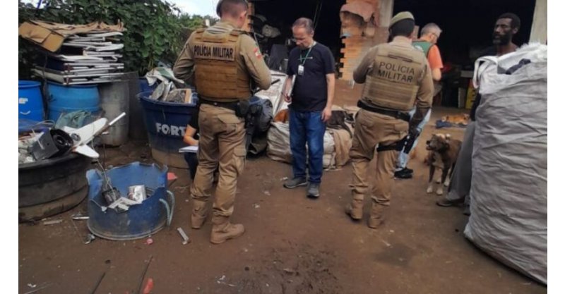 Ferros-velhos e comércios de sucatas são fiscalizados em Laguna