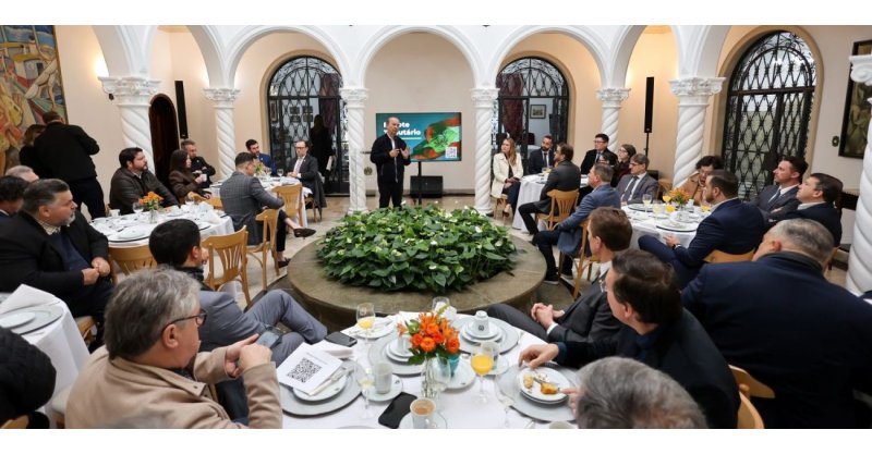 Ferrovias, ICMS zero e IA: Jorginho Mello apresenta ‘pacotão’ de projetos aos deputados de SC