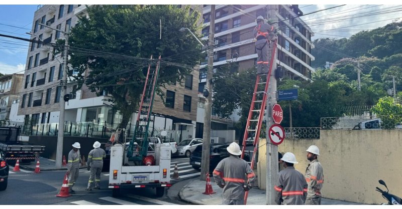 Florianópolis retira 700 kg de cabos irregulares dos postes