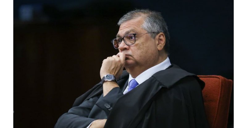 Flávio Dino sofre acidente doméstico e cancela participação no ‘Gilmarpalooza’