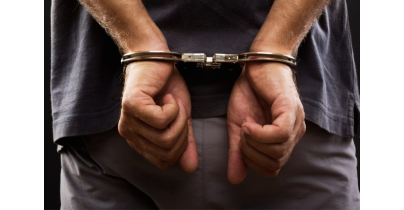 Foragido da justiça de Tubarão é preso com drogas e dinheiro em Imbituba