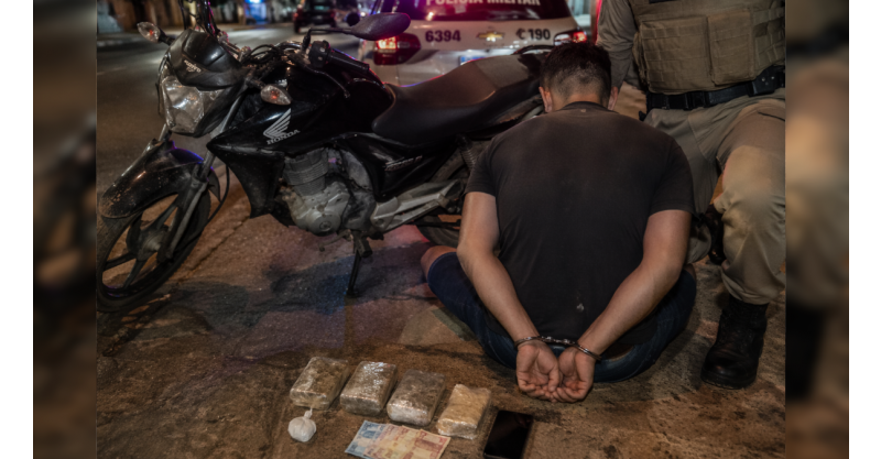 Garopaba / Perseguição em alta velocidade termina com suspeito preso em flagrante por tráfico na cidade