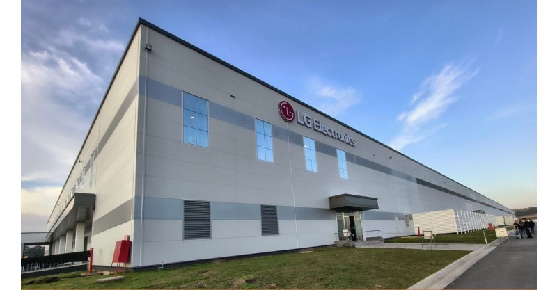 Gigante asiática, LG investe R$ 1,5 bilhão em nova fábrica de geladeiras no Brasil em área de 107 campos de futebol e cria 500 empregos
