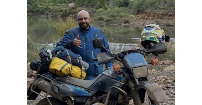 Homem morre e quatro ficam feridos após colisão entre moto e carro na SC-370