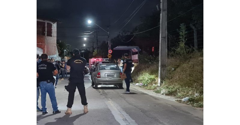 Homem é morto a tiros com bebê no colo em Florianópolis; criança foi baleada