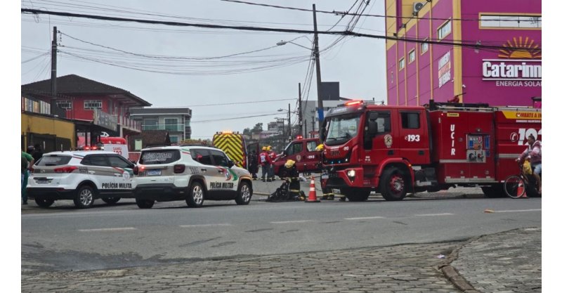 Homem não supera fim do casamento, procura ex-esposa em estabelecimento, incendeia local e morre carbonizado em SC