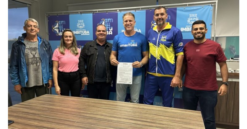 Imbituba/ Acordo para realização do Campeonato Citadino de Futsal 2025 é assinado pela Prefeitura do município