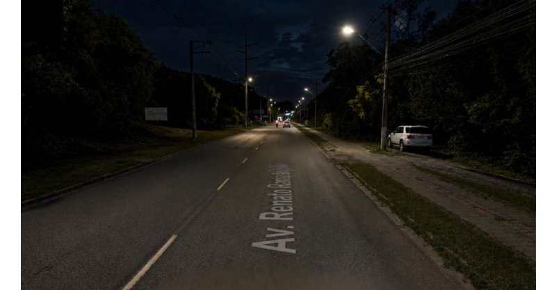 Imbituba / Batida na madrugada deixa motorista ferido em uma das avenidas mais movimentadas da cidade