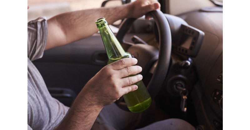 IMBITUBA / Bombeiros atendem condutor alcoolizado que perdeu o controle e saiu da pista na BR-101