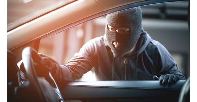Imbituba / Carro é alvejado com cinco tiros e homem acaba preso no município