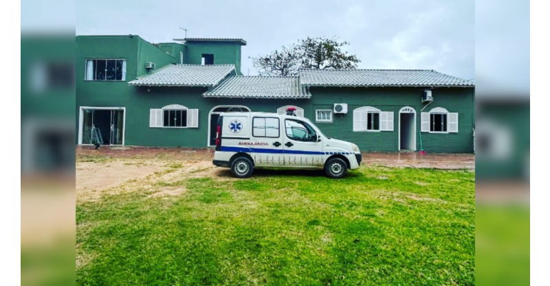 Imbituba / Homem foge de clínica, arromba mercado e furta suporte de cerveja 