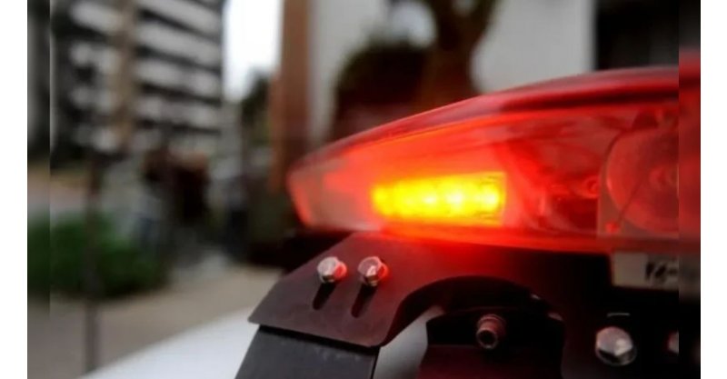 Imbituba / Tentativa de fuga, drogas no telhado e menor envolvido: polícia desmonta ponto de tráfico na cidade