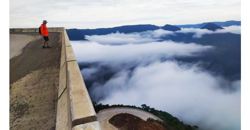 Inauguração na Serra da Rocinha: luz para moradores e comerciantes