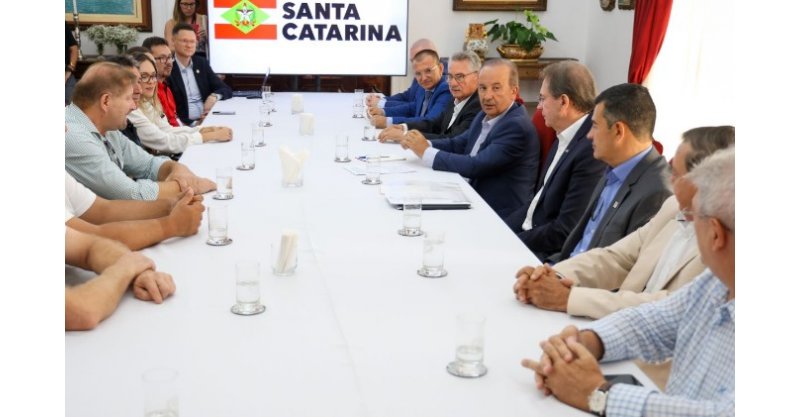 Jorginho Mello recebe acordo para reajuste de 7,2% no piso regional de 2025