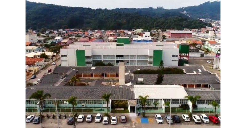 Laguna tenta trazer curso de medicina para a Udesc