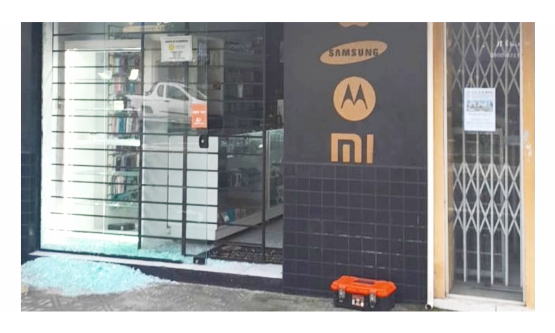Loja de celulares é arrombada durante a madrugada no Centro de Imbituba