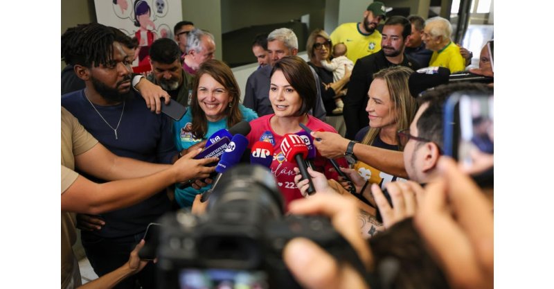 Michelle Bolsonaro vota no DF e afirma que Jair Bolsonaro está ‘ansioso, mas confiante’ para a eleição