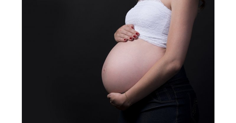 Mulher perde bebê no 9º mês após ser liberada de hospital com fortes dores e contrações em SC
