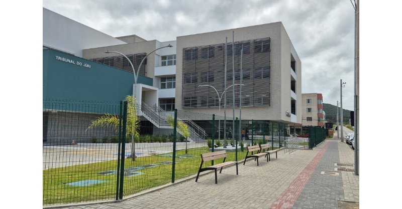 Novo Fórum de Imbituba já funciona normalmente com atendimento ao público, mas cerimônia de inauguração será no dia 13 de maio