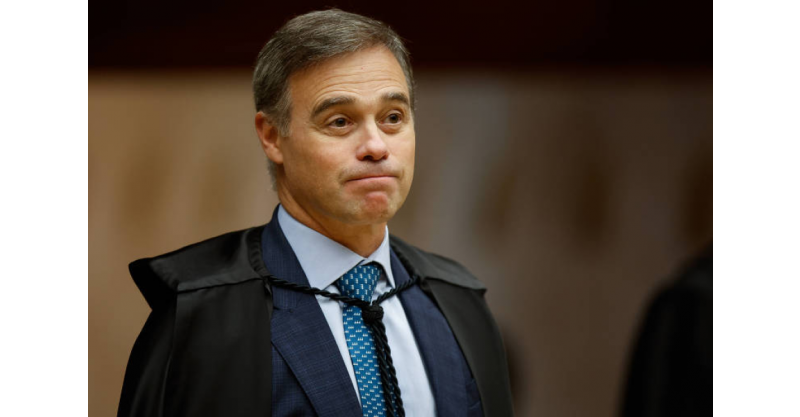 O alerta de André Mendonça ao governo Lula sobre remoção de delegados da PF