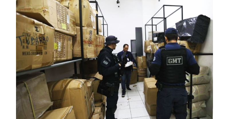Operação apreende mais de mil produtos falsificados em loja