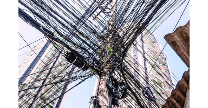 Operação Limpa Fio: projeto promete limpar e fiscalizar postes de energia