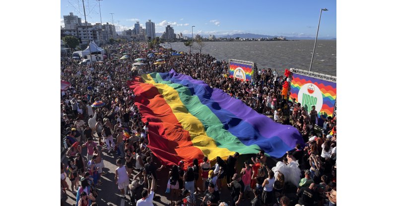 Parada LGBTI+ de Florianópolis terá Wanessa Camargo, Rita Cadillac e expectativa de 100 mil pessoas